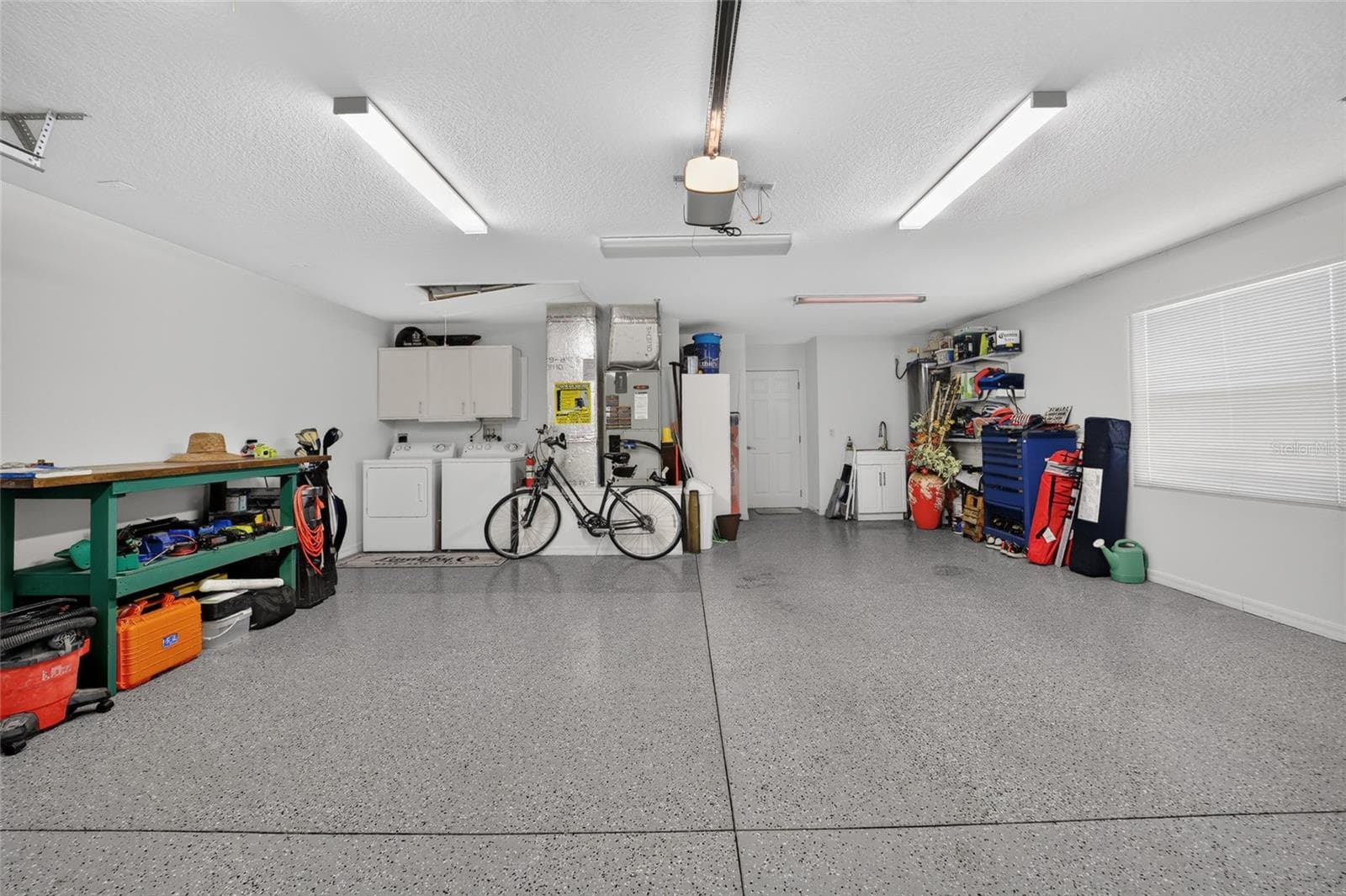 Garage - 308 ALMERIA ST, THE VILLAGES