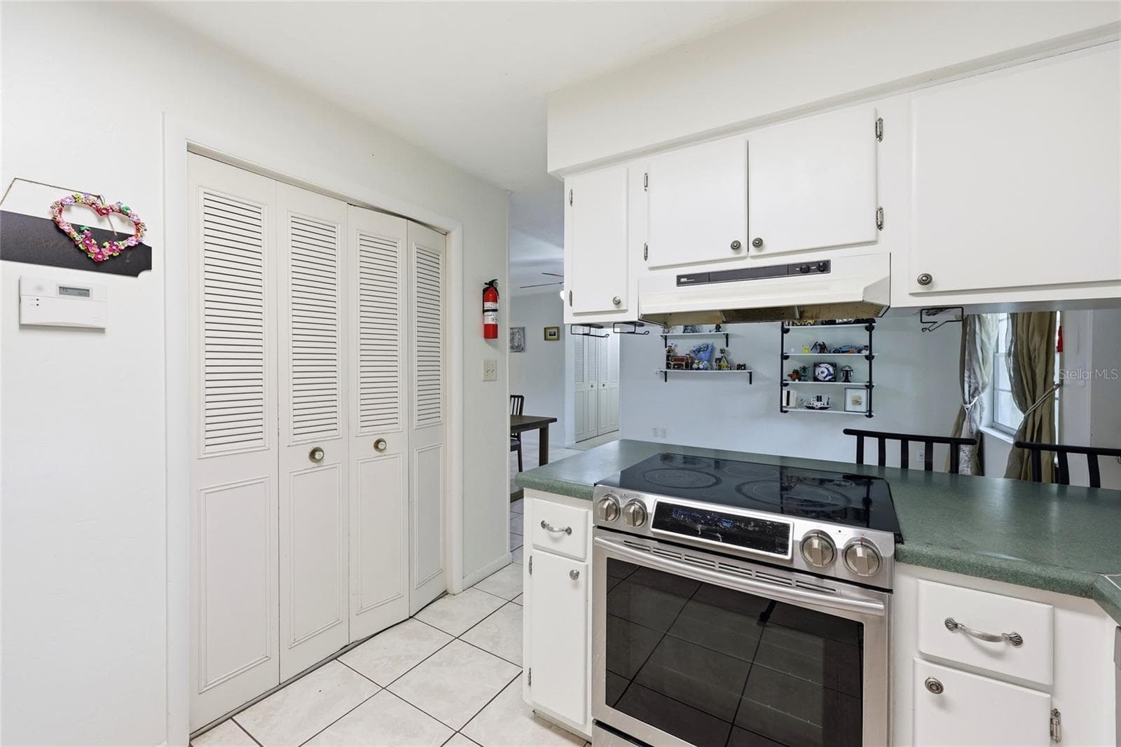 Kitchen - 4628 NW 40TH ST, GAINESVILLE