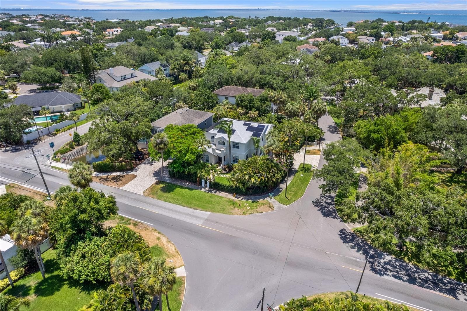 Single Family Residence at 4802 W BEACHWAY DR, TAMPA, photo 46 of 47
