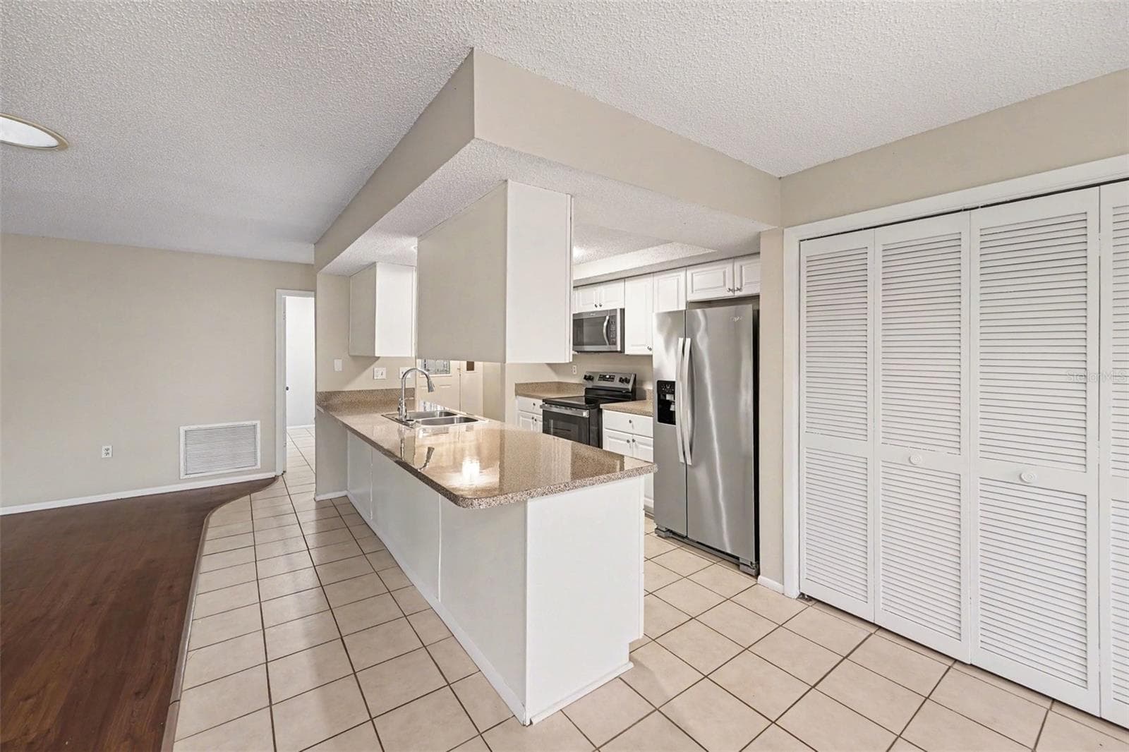 Single Family Residence at 2431 GROVE RIDGE DR, PALM HARBOR, photo 12 of 30