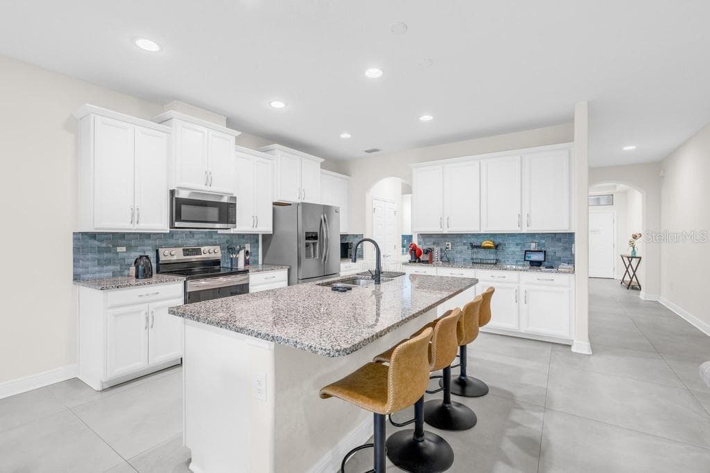 Single Family Residence at 15512 FOUNTAIN COVE CT, WINTER GARDEN, photo 15 of 55