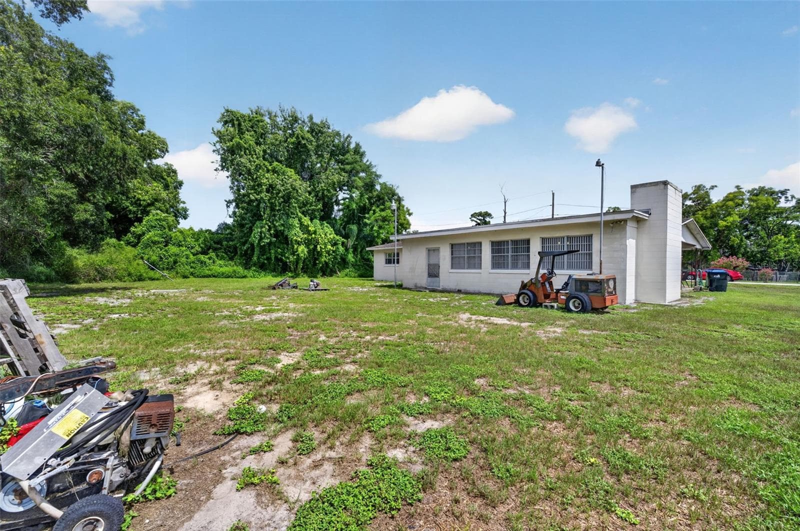 Additional yard view showing distance to rear property line. - 212 15TH AVE, OCOEE