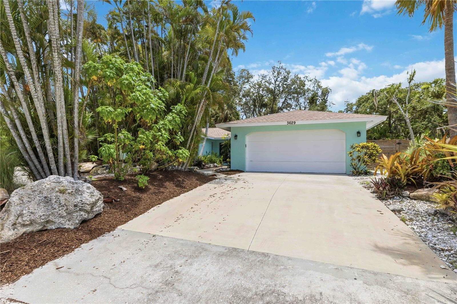 Single Family Residence at 3629 EGERTON CIR, SARASOTA, photo 3 of 52