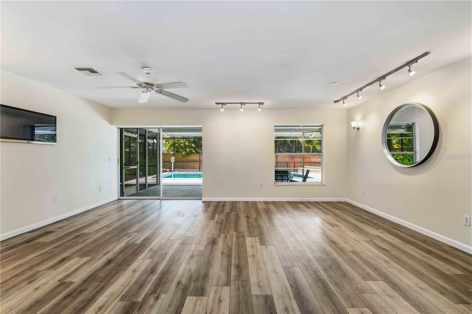 Single Family Residence at 3629 EGERTON CIR, SARASOTA, photo 8 of 52