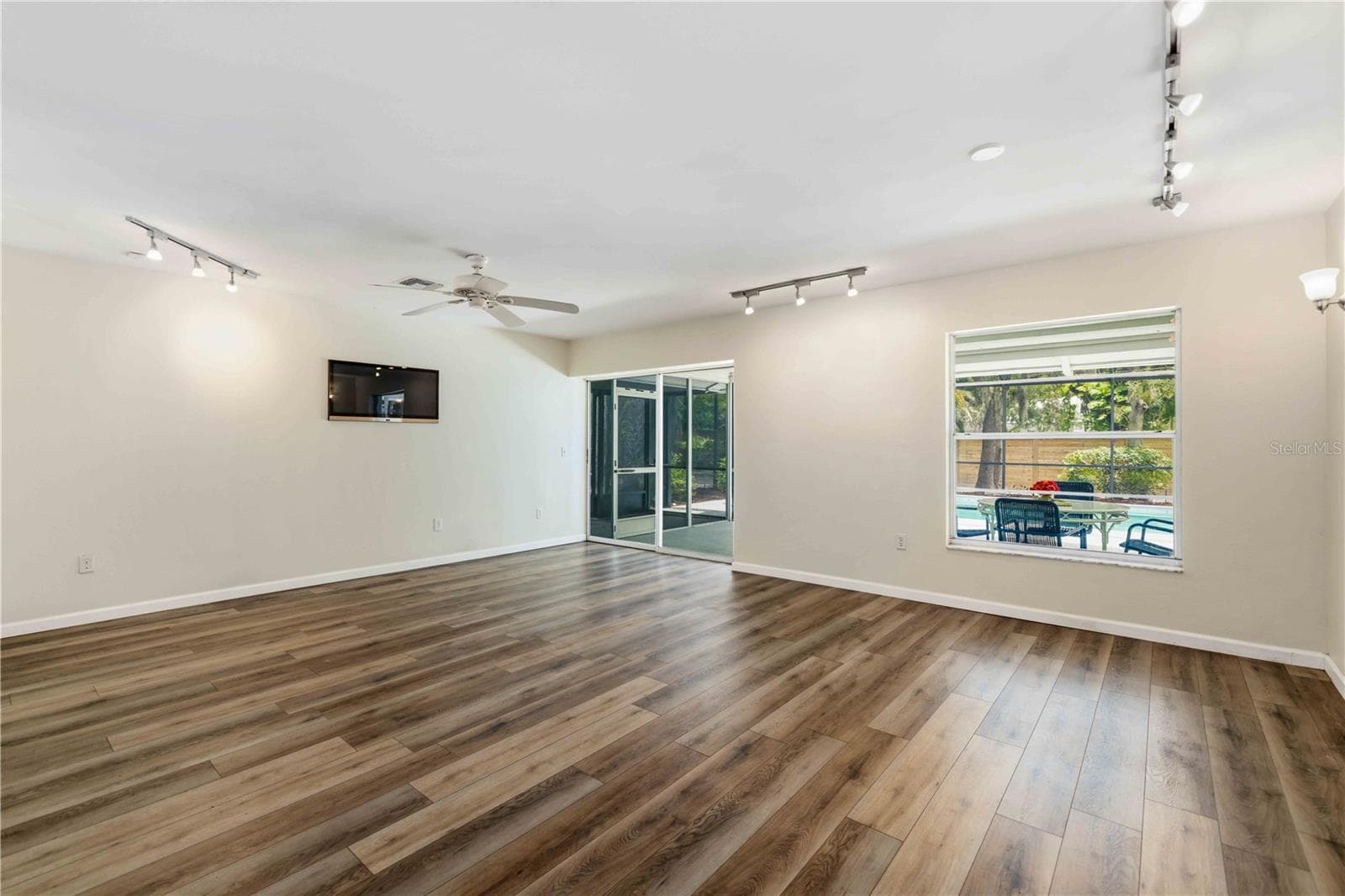 Single Family Residence at 3629 EGERTON CIR, SARASOTA, photo 9 of 52
