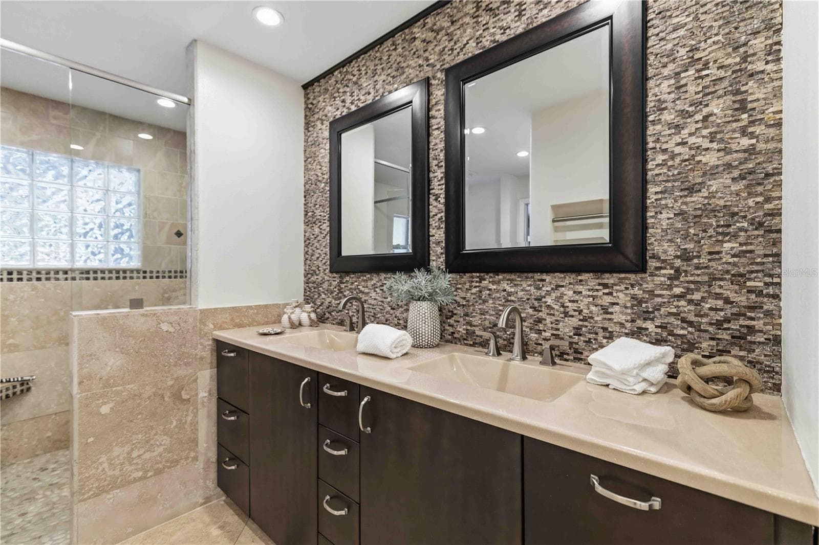 Single Family Residence at 3629 EGERTON CIR, SARASOTA, photo 24 of 52