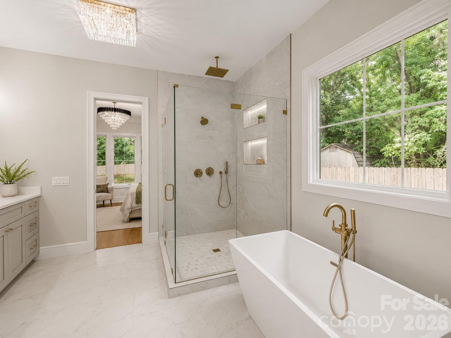 Single Family Residence at 3032 Northampton Drive, Charlotte, photo 6 of 10