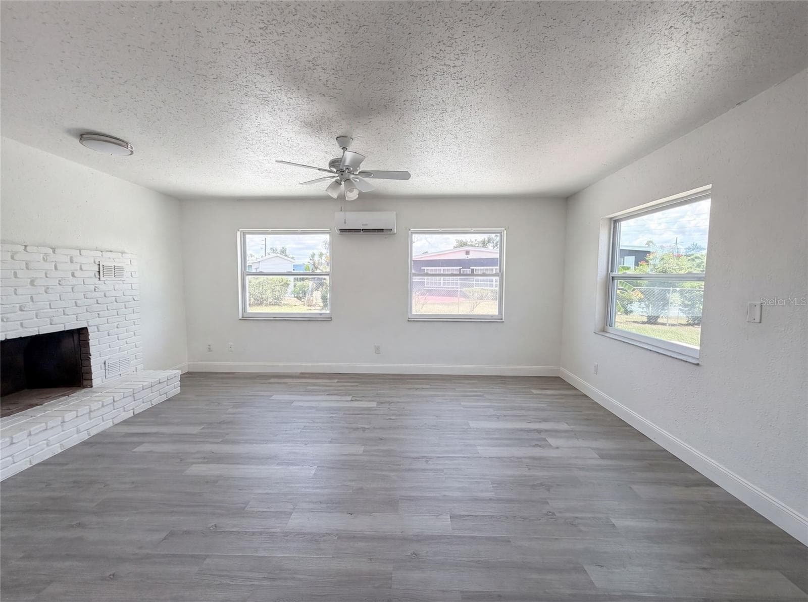 Single Family Residence at 21530 GLENDALE AVE, PORT CHARLOTTE, photo 9 of 25