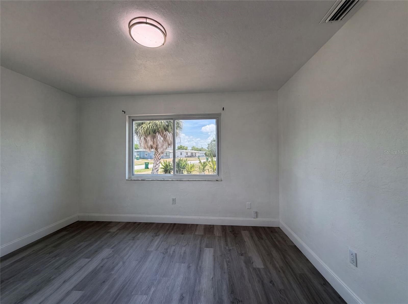 Single Family Residence at 21530 GLENDALE AVE, PORT CHARLOTTE, photo 16 of 25