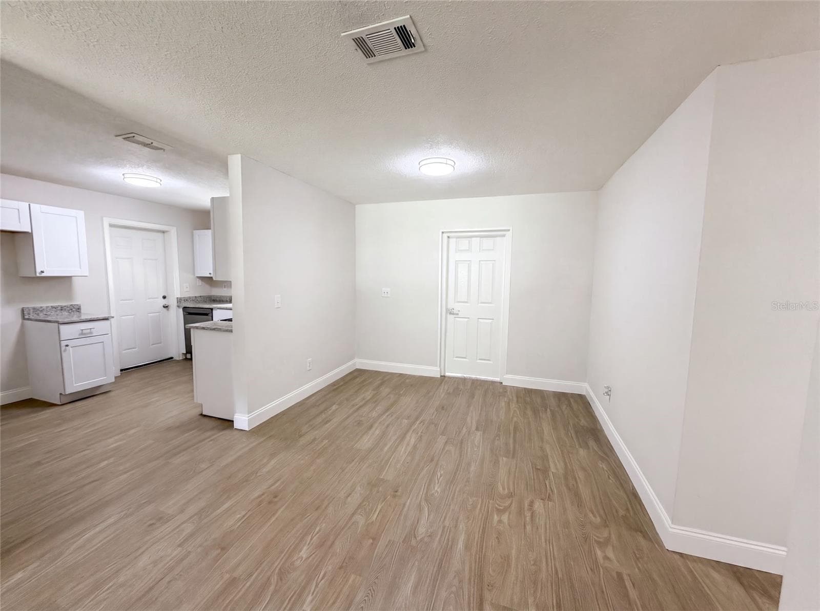 Single Family Residence at 585 HEWETT DR, ORLANDO, photo 14 of 22