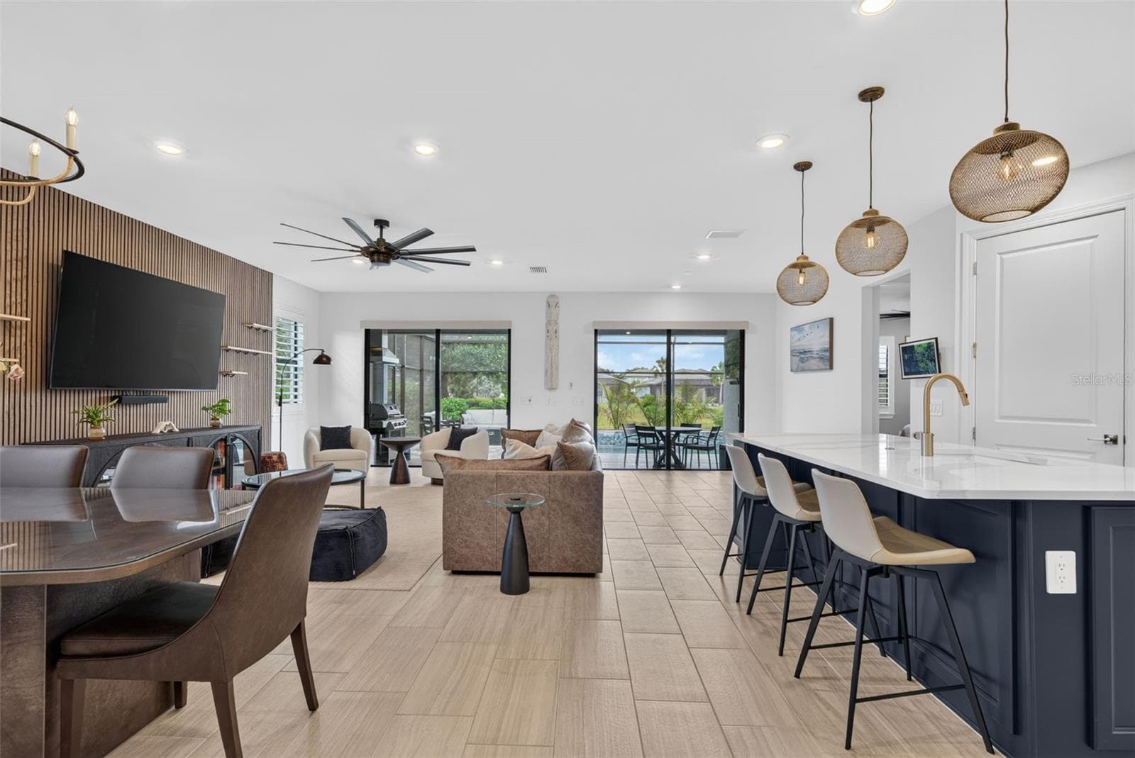 Single Family Residence at 704 PINTAIL CV, BRADENTON, photo 5 of 86