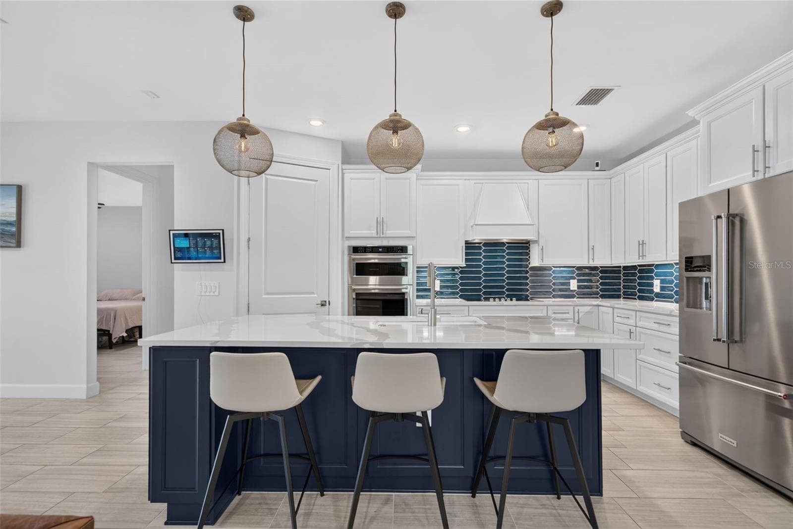 Single Family Residence at 704 PINTAIL CV, BRADENTON, photo 6 of 86