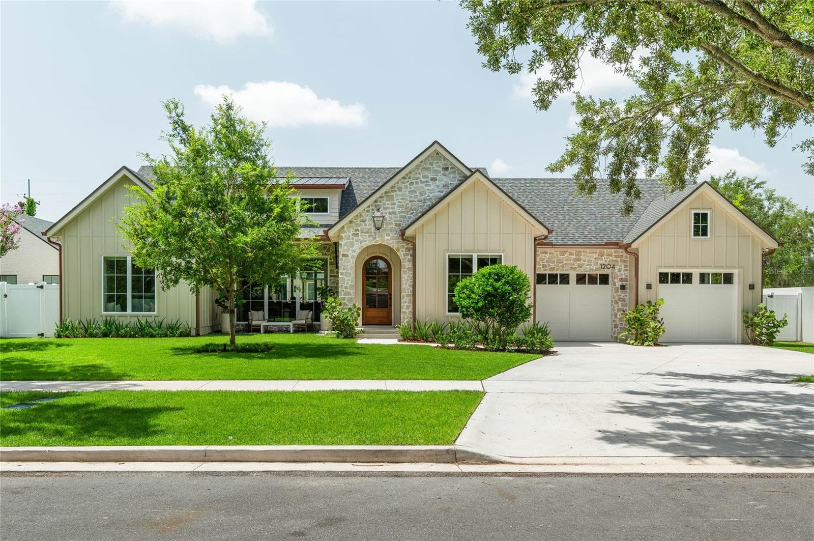 Single Family Residence at 1204 NOTTINGHAM ST, ORLANDO, photo 2 of 76