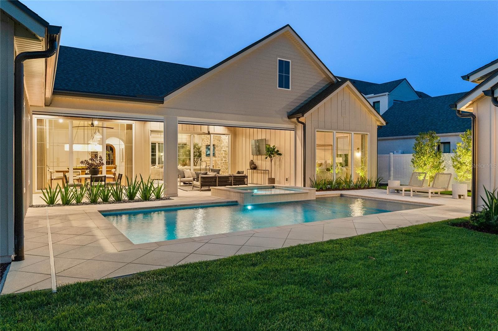 Single Family Residence at 1204 NOTTINGHAM ST, ORLANDO, photo 5 of 76