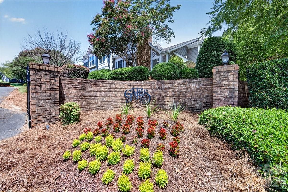 The Gates at Quail Hollow is in a fabulous S CLT location! - 8220 Legare Court, Charlotte