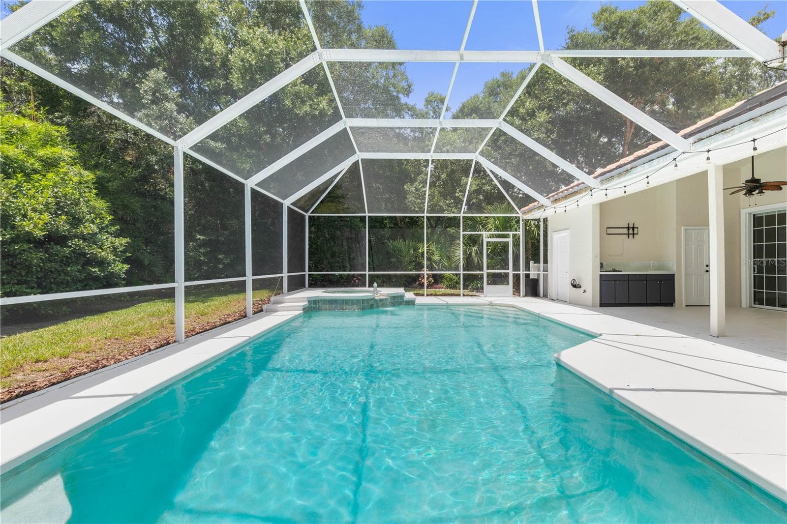 Single Family Residence at 9 VIA VERONA, PALM COAST, FL, photo 30 of 91