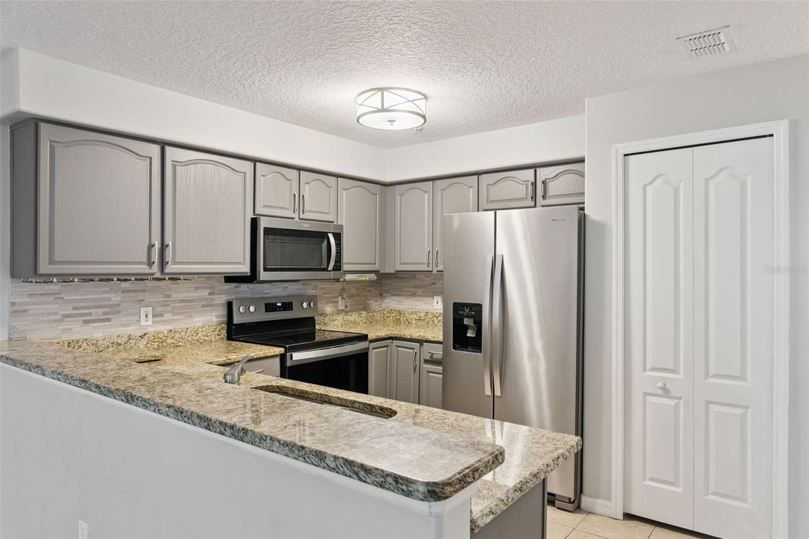Kitchen & Pantry - 674 SANDY NECK LN #104, ALTAMONTE SPRINGS