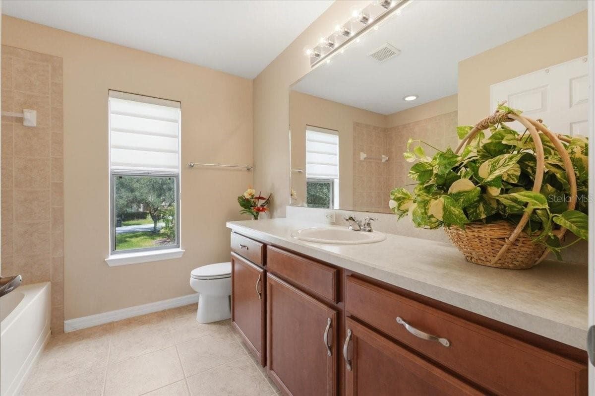 Single Family Residence at 268 OAK LANDING LN, MULBERRY, photo 41 of 60