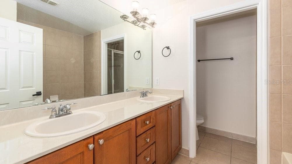 Condominium at 10020 REGENT PARK DR #2405, ORLANDO, photo 16 of 22