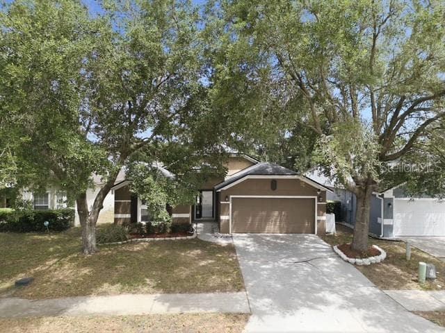 Single Family Residence at 553 MAIDENHAIR CT, ORANGE CITY, photo 3 of 35