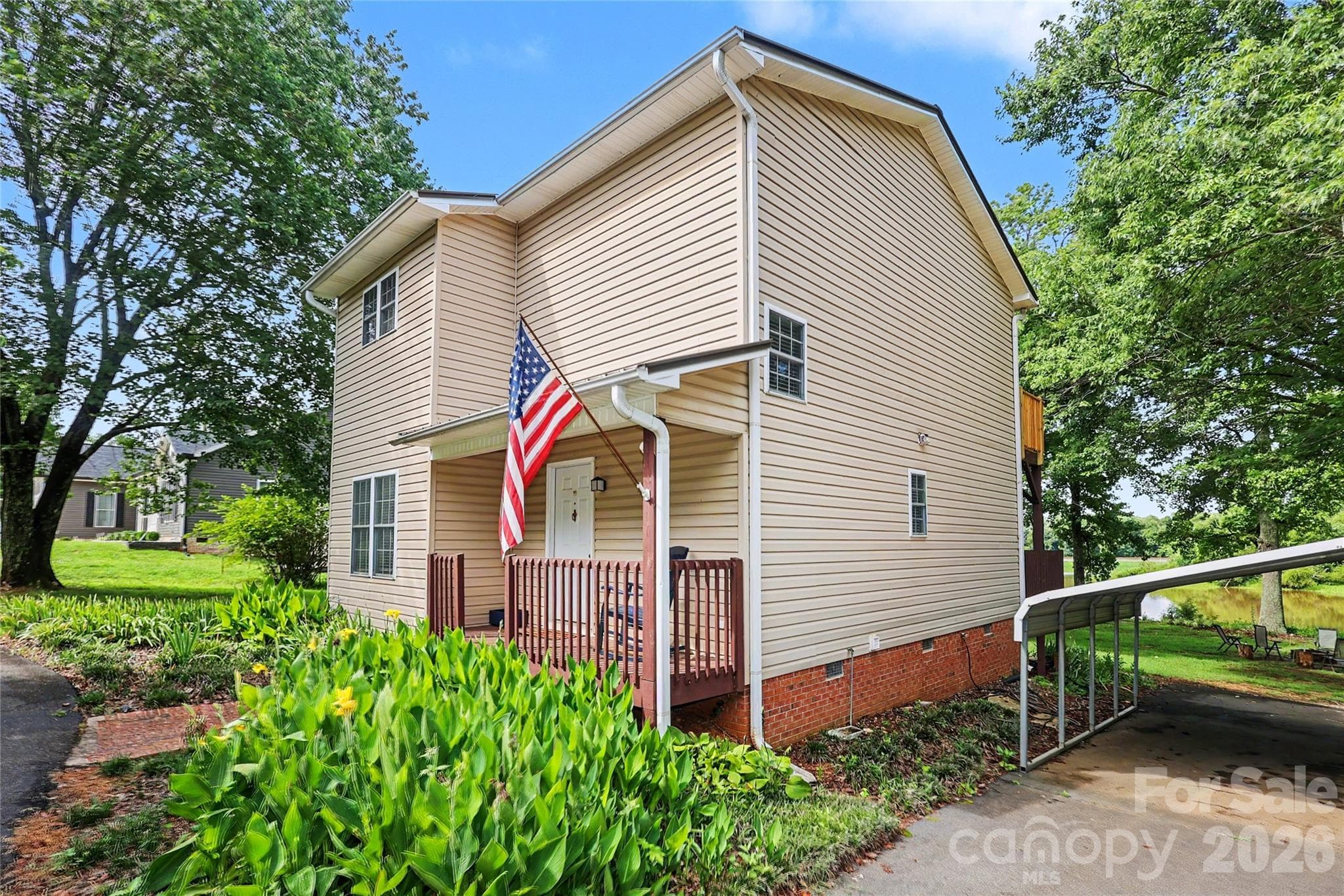 Single Family Residence at 294 Riverview Boulevard, Lexington, photo 4 of 43