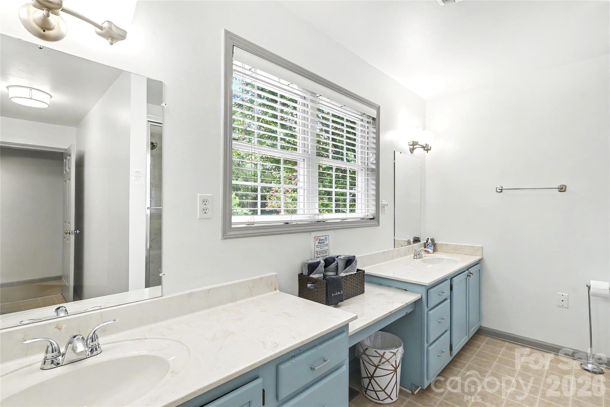 Single Family Residence at 294 Riverview Boulevard, Lexington, photo 26 of 43