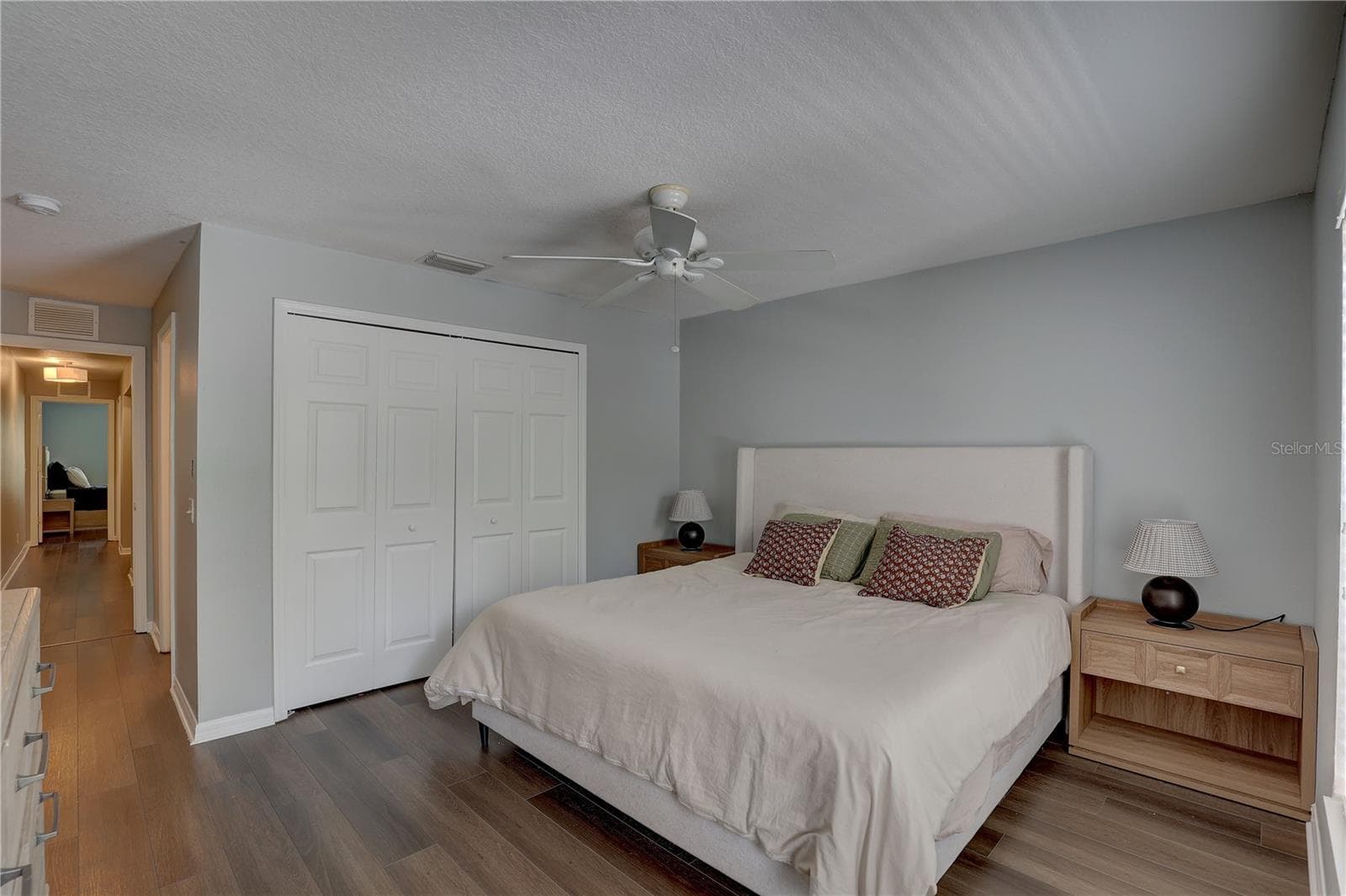 Townhouse at 9516 CHARLESBERG DR, TAMPA, photo 9 of 42