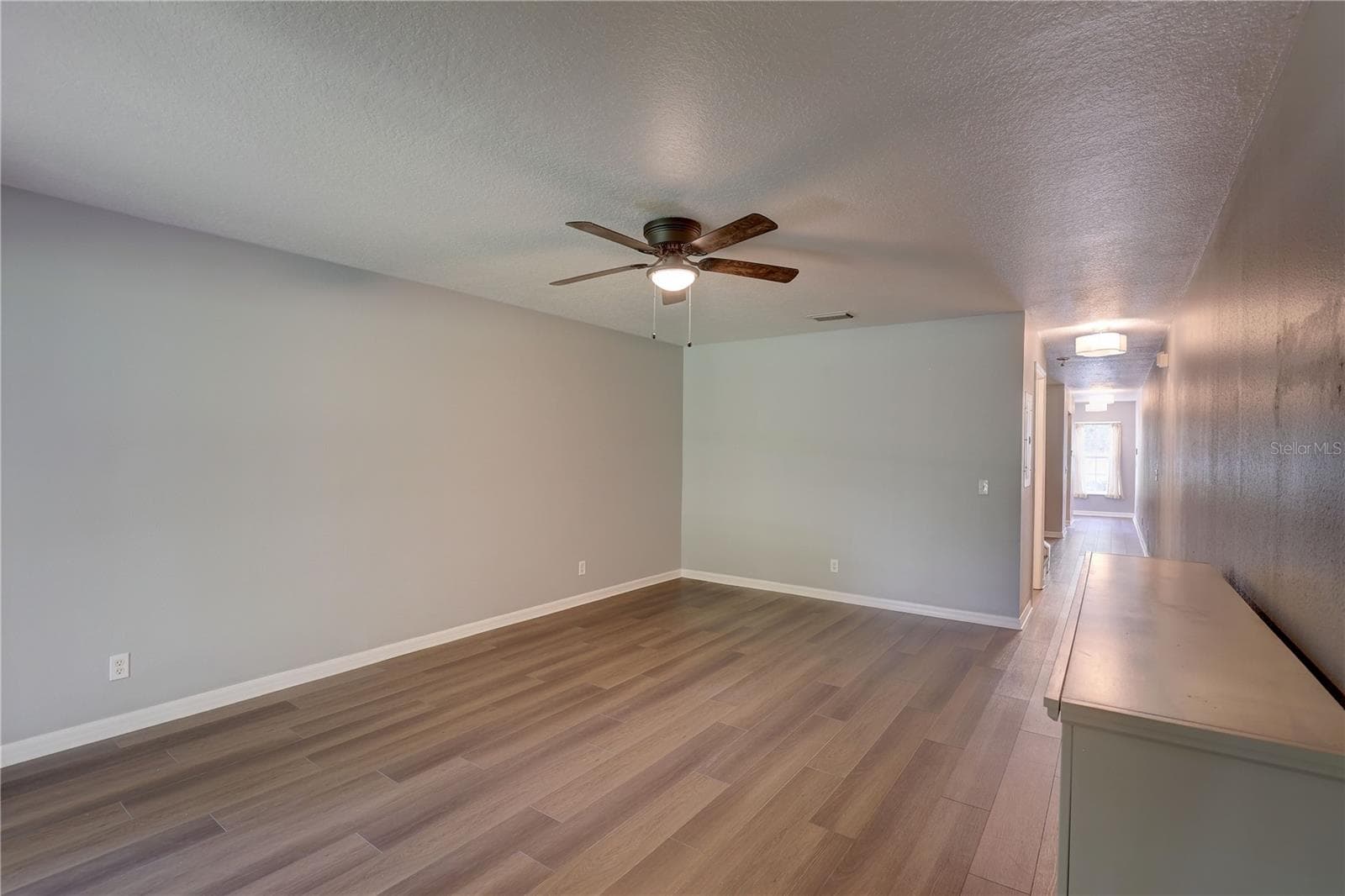 Townhouse at 9516 CHARLESBERG DR, TAMPA, photo 10 of 42