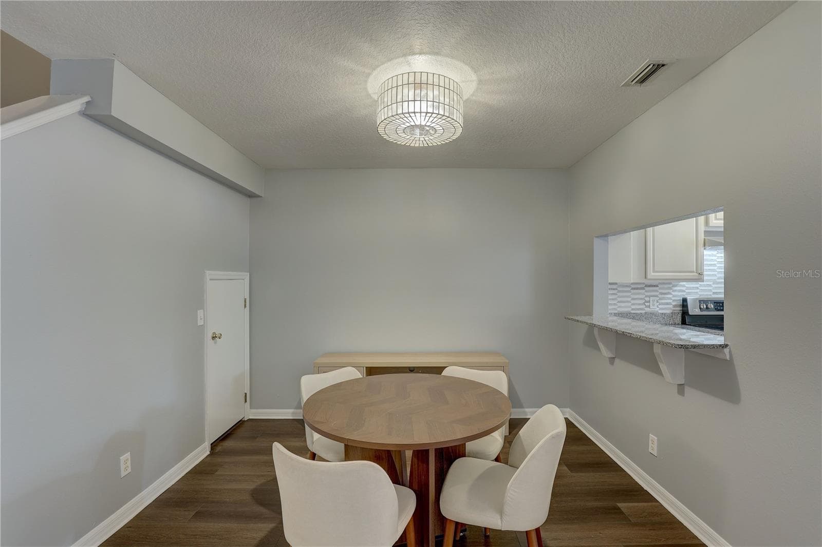 Townhouse at 9516 CHARLESBERG DR, TAMPA, photo 28 of 42