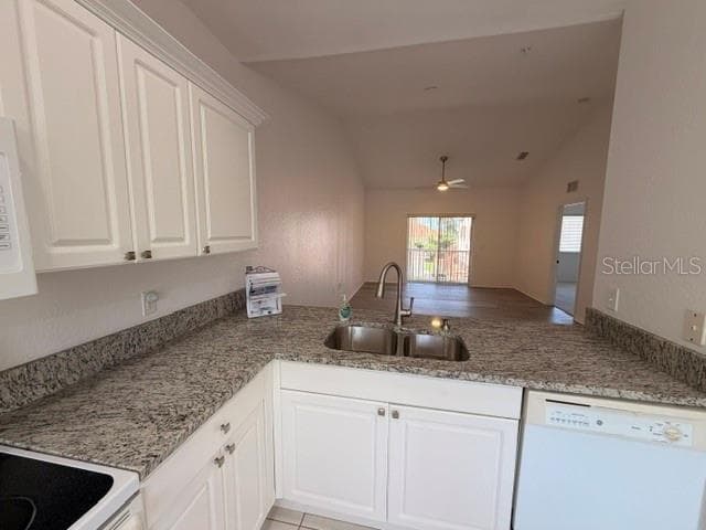 Condominium at 3980 MEDITERRANEA CIR #522, SARASOTA, photo 4 of 44