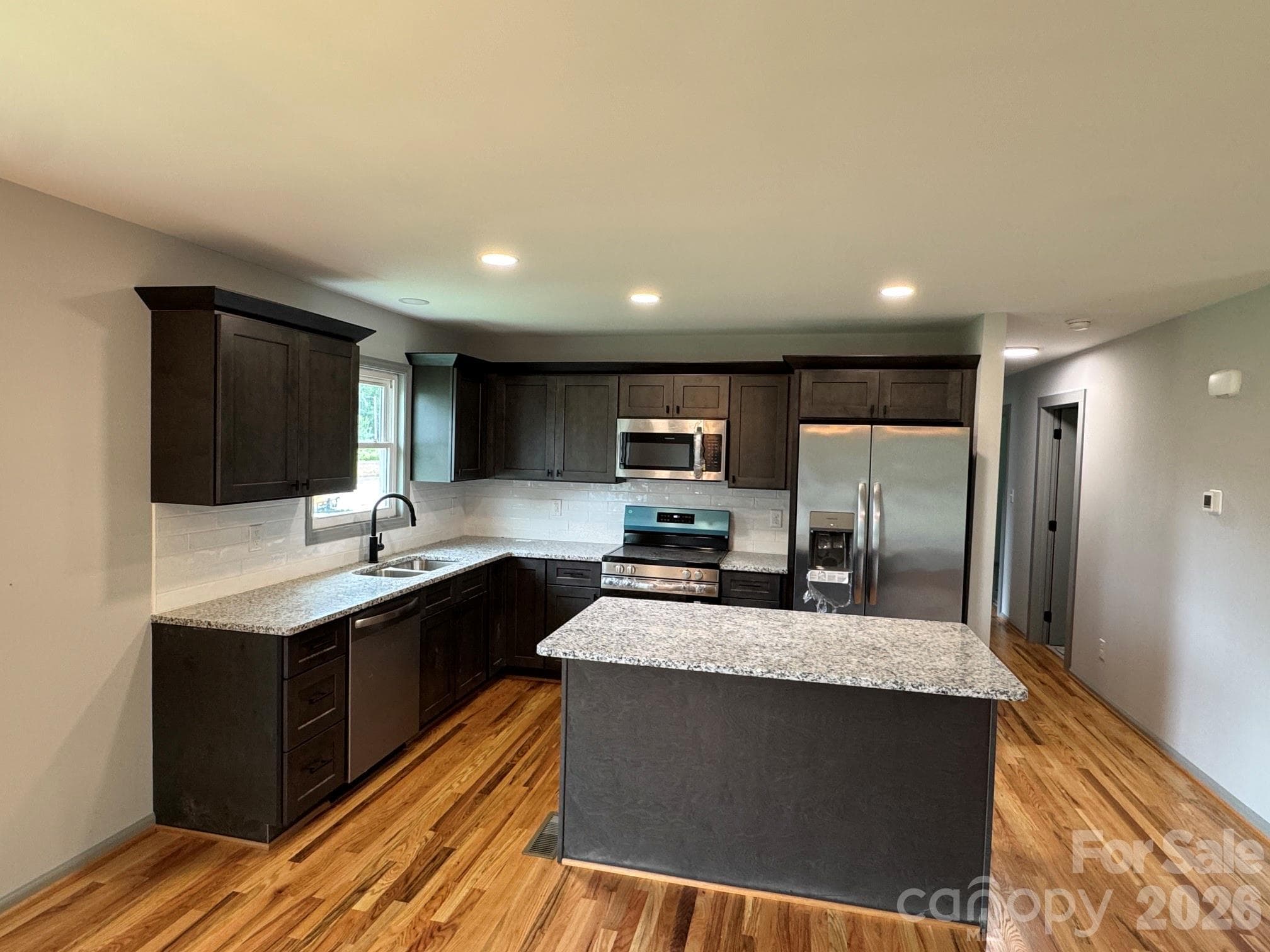 Single Family Residence at 272 Shepps Boat Dock Road, Lexington, photo 8 of 27