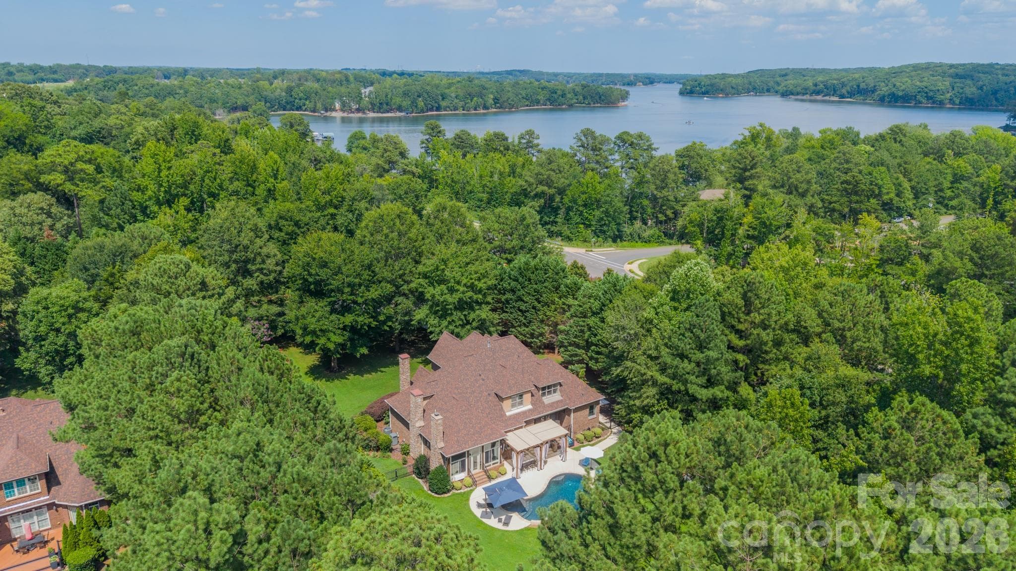 Single Family Residence at 215 Blue River Road, Lake Wylie, photo 3 of 51