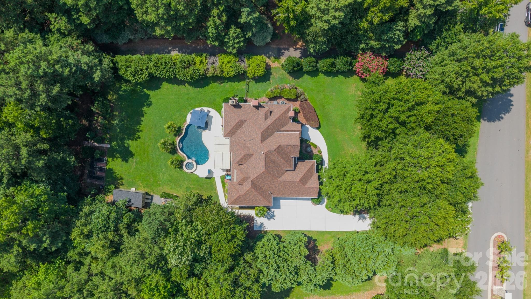 Single Family Residence at 215 Blue River Road, Lake Wylie, photo 4 of 51