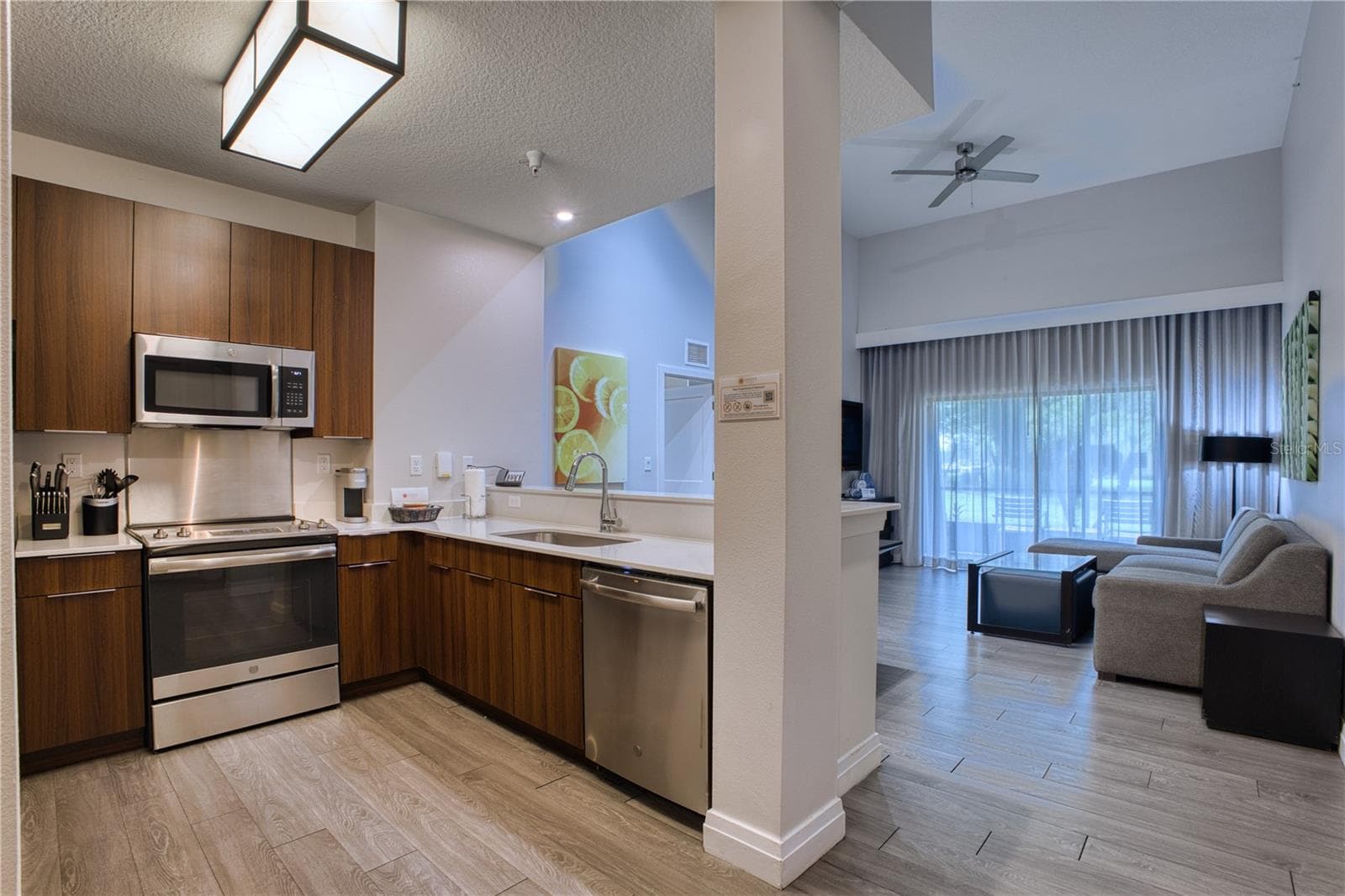 Condo - Hotel at 14501 GROVE RESORT AVE #2135, WINTER GARDEN, photo 10 of 56