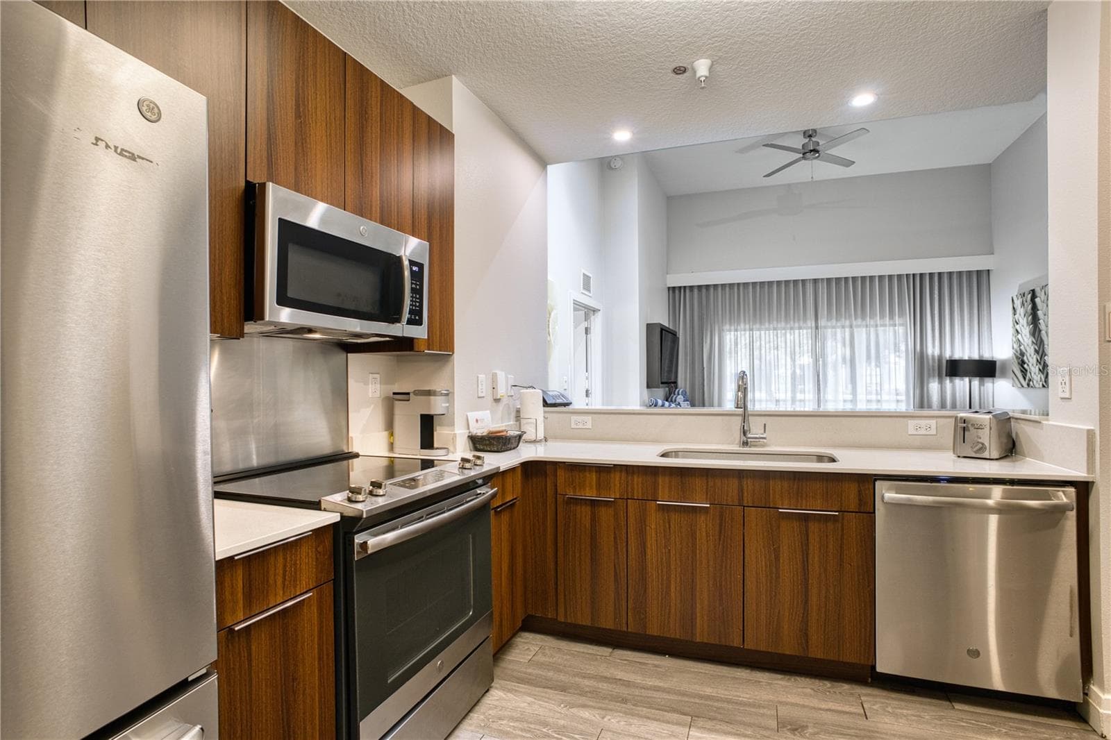 Condo - Hotel at 14501 GROVE RESORT AVE #2135, WINTER GARDEN, photo 12 of 56