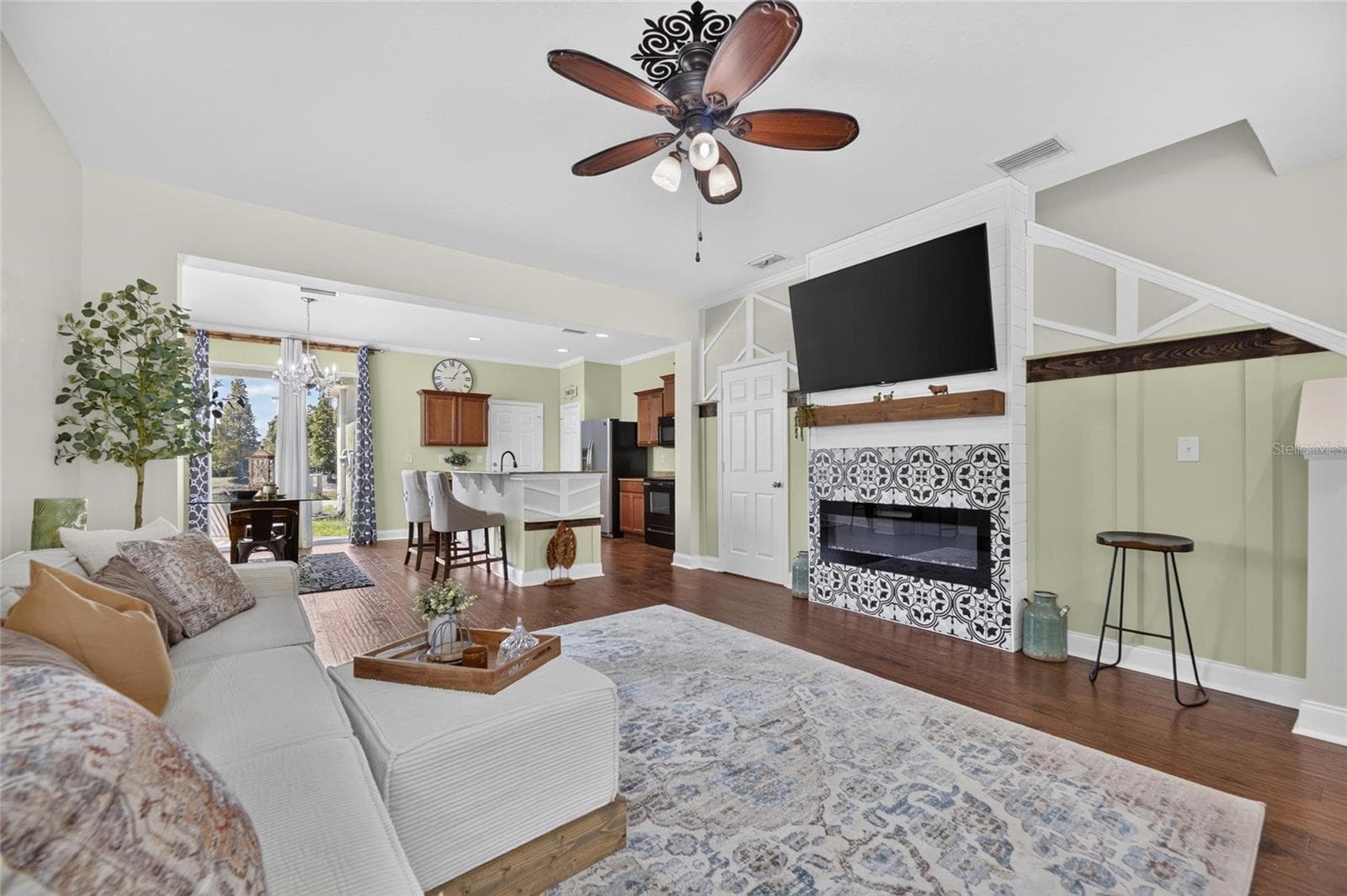 Single Family Residence at 8635 TURNSTONE SHORE LN, RIVERVIEW, photo 6 of 24