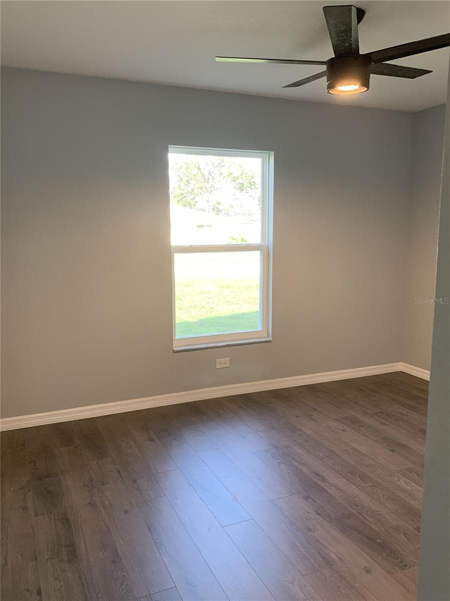 Single Family Residence at 11217 ROMAN ST, SPRING HILL, photo 8 of 17