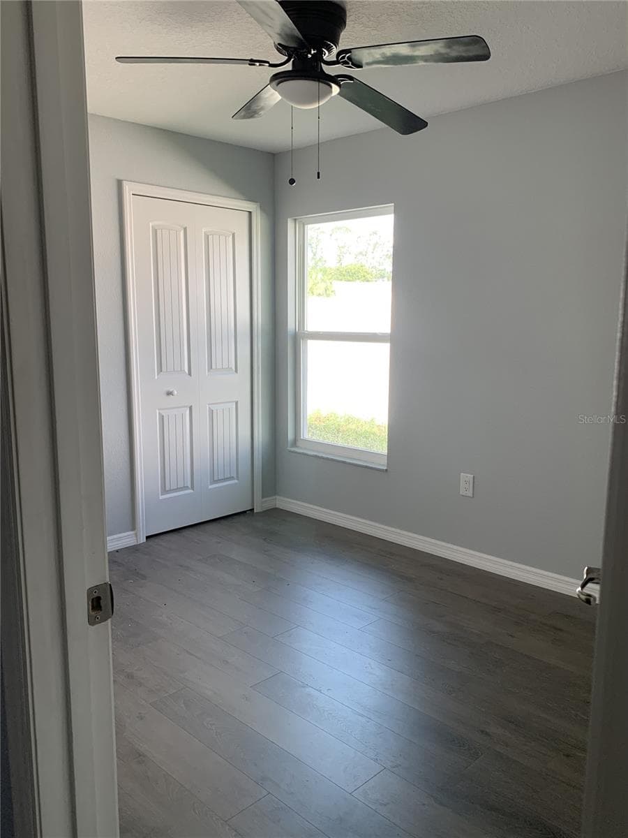 Single Family Residence at 11217 ROMAN ST, SPRING HILL, photo 9 of 17