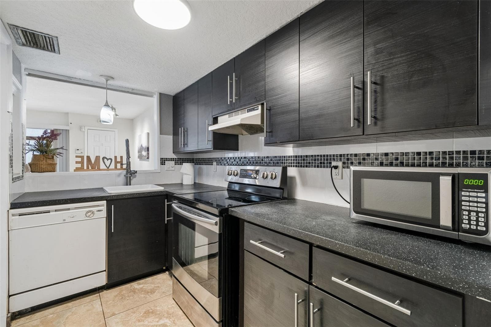 Condominium at 3841 S LAKE DR #197, TAMPA, photo 11 of 52