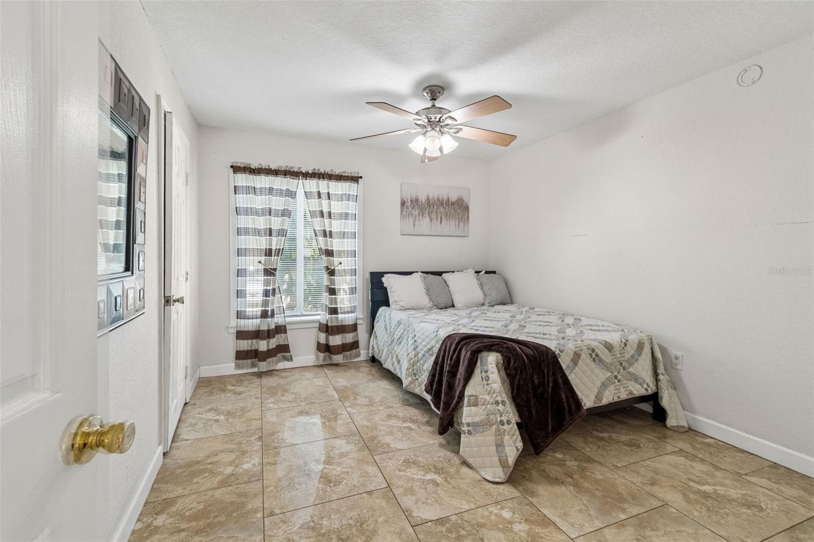 Condominium at 3841 S LAKE DR #197, TAMPA, photo 16 of 52