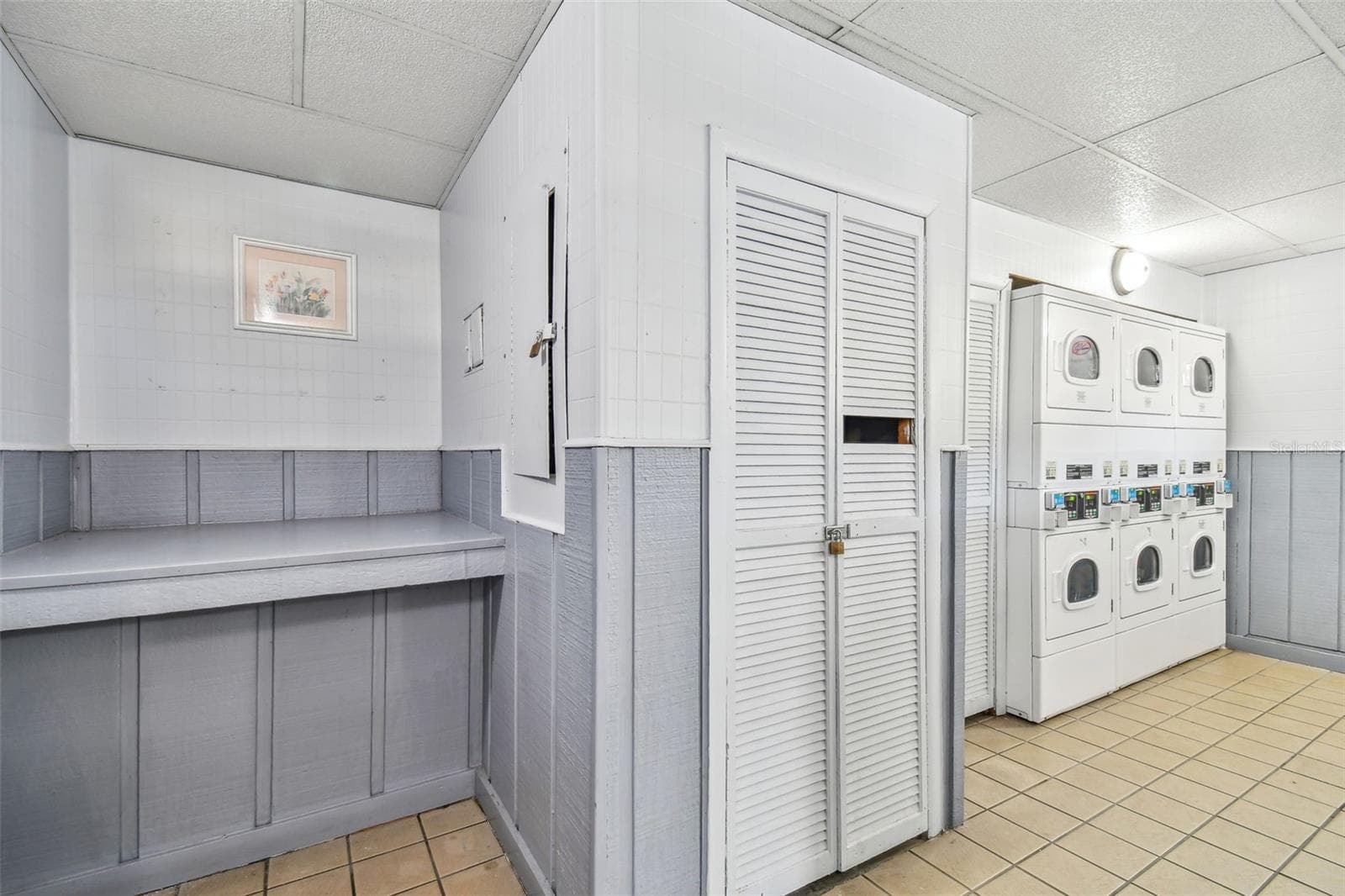 Condominium at 3841 S LAKE DR #197, TAMPA, photo 33 of 52