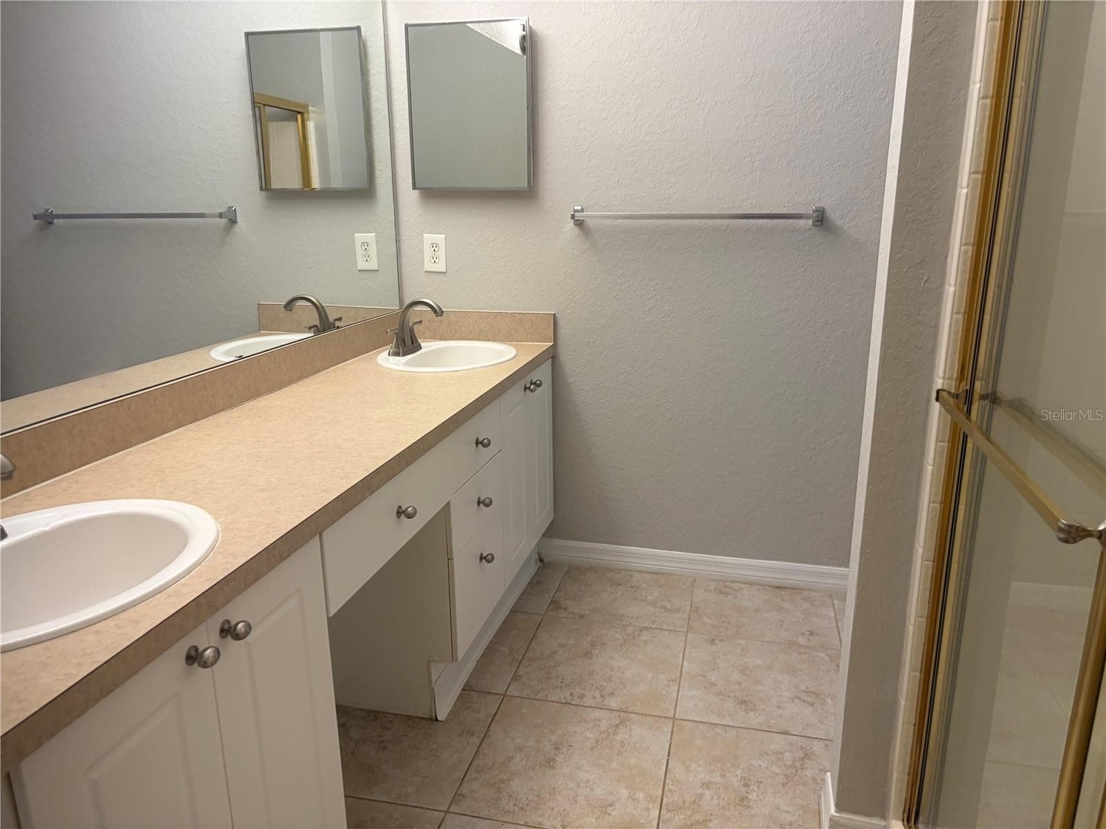 Condominium at 3325 S KIRKMAN RD #423, ORLANDO, photo 18 of 22