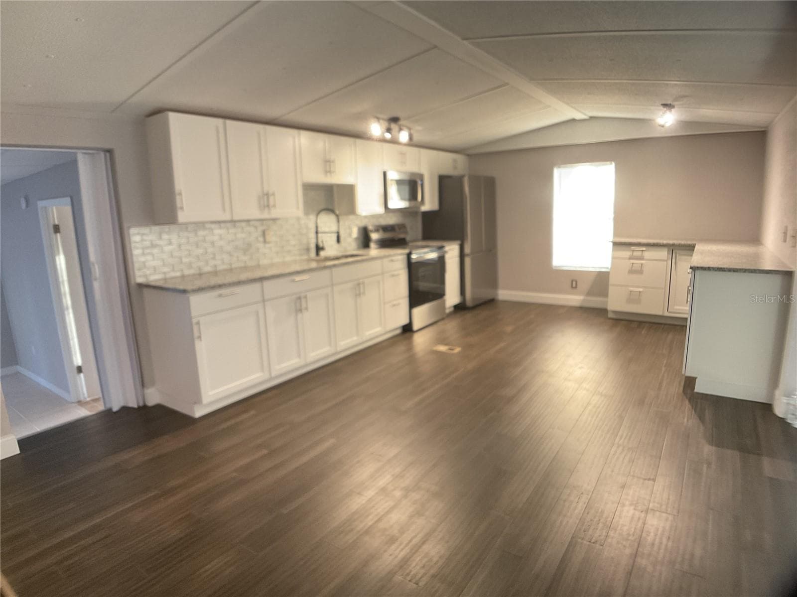Single Family Residence at 5038 NE SANDY RD, ARCADIA, photo 4 of 42