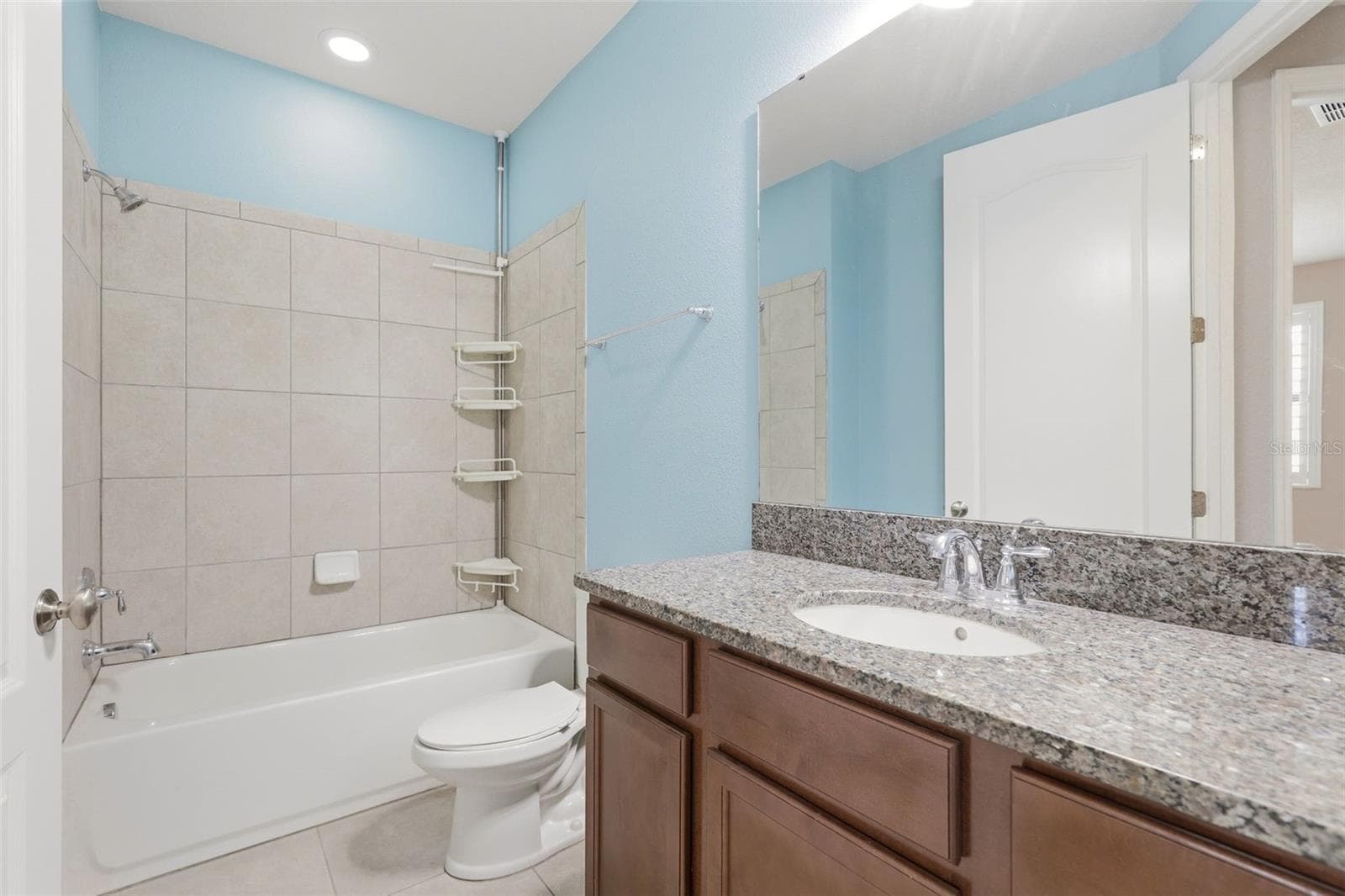 Guest Bath - 10016 EAGLE CREEK CENTER BLVD, ORLANDO