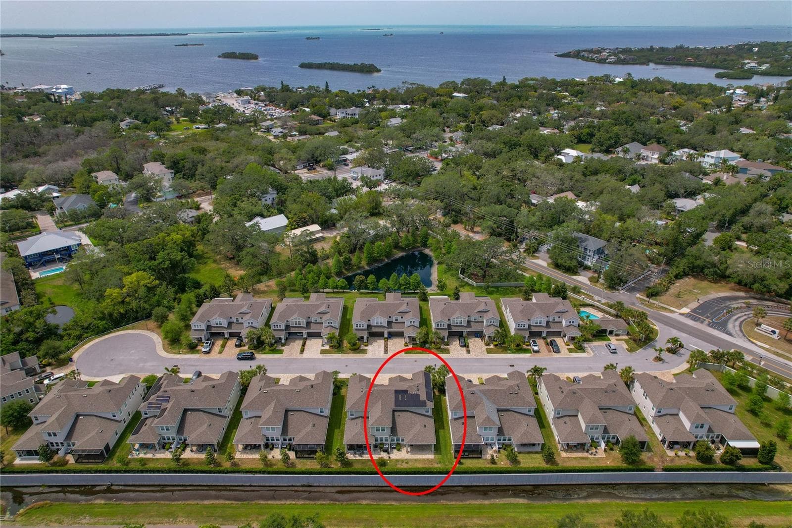 Blocks from the Water but No Flood Zone! - 597 OZONA VILLAGE DR, PALM HARBOR