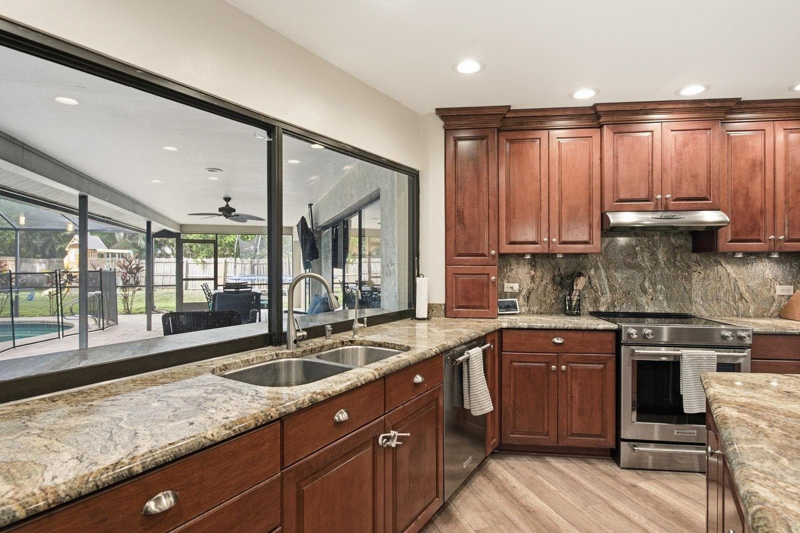 Kitchen - 2729 REDFORD CT E, CLEARWATER
