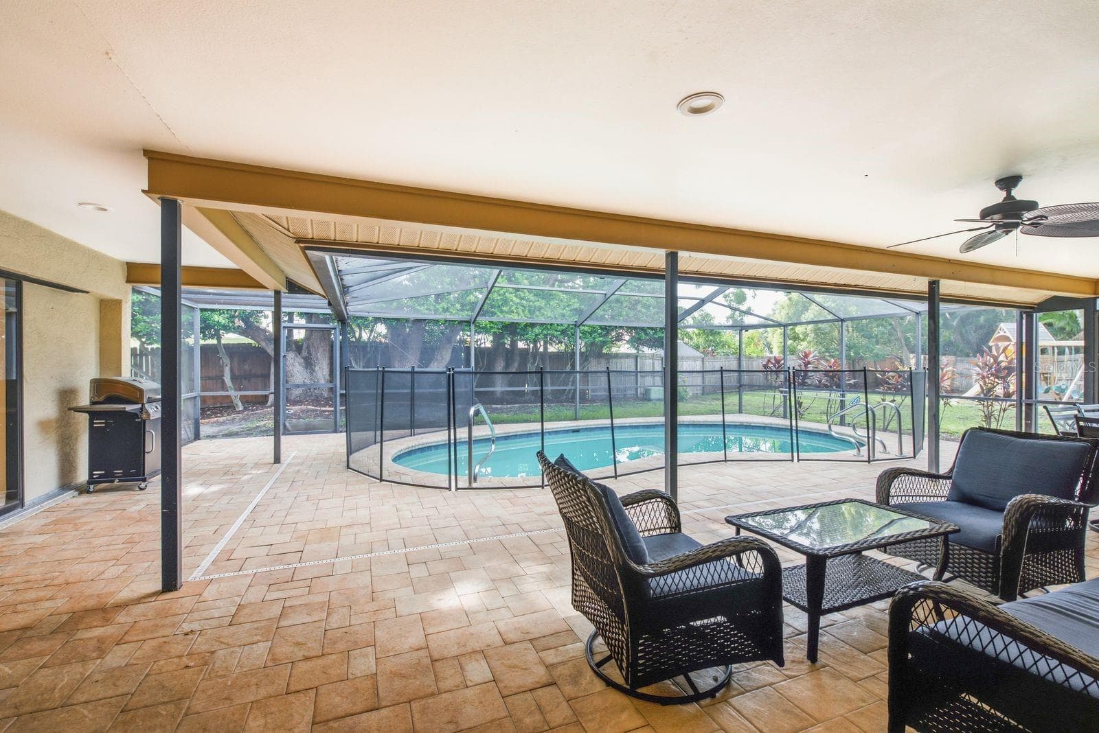 Lanai - 2729 REDFORD CT E, CLEARWATER