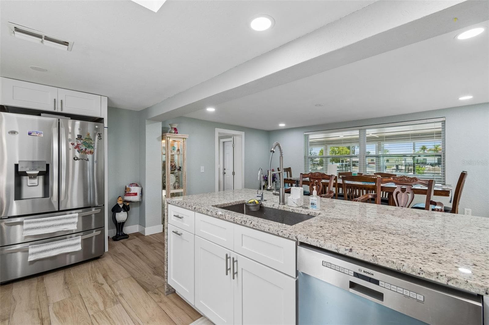 Single Family Residence at 12617 4TH ISLE, HUDSON, photo 16 of 54