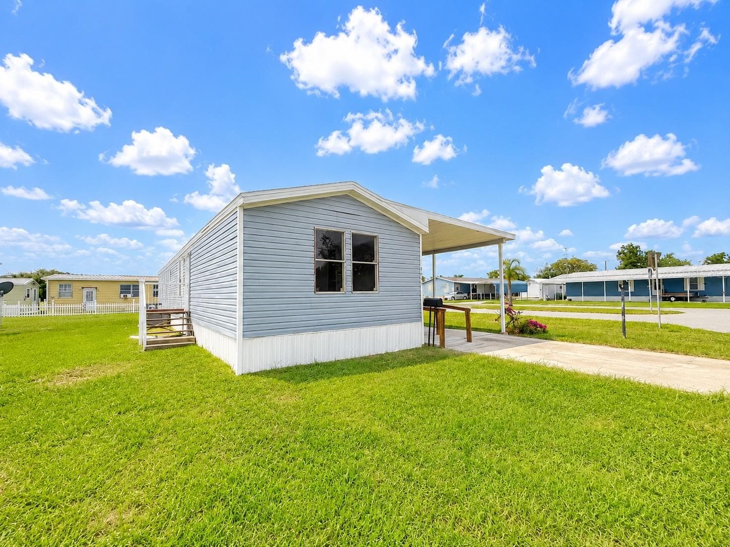Manufactured Home at 4640 CALOOSA BLVD, LAKE WALES, photo 3 of 25