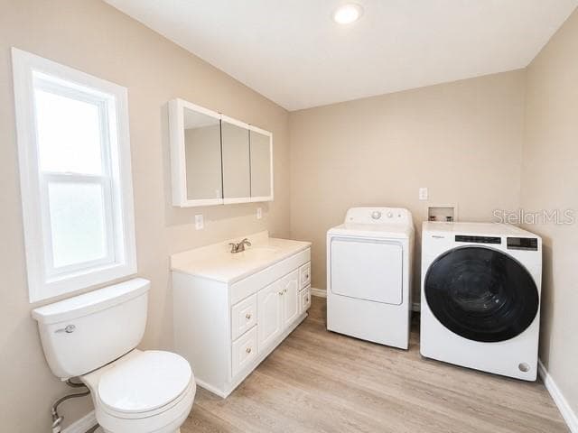 Half Bath/Laundry Room - 4640 CALOOSA BLVD, LAKE WALES